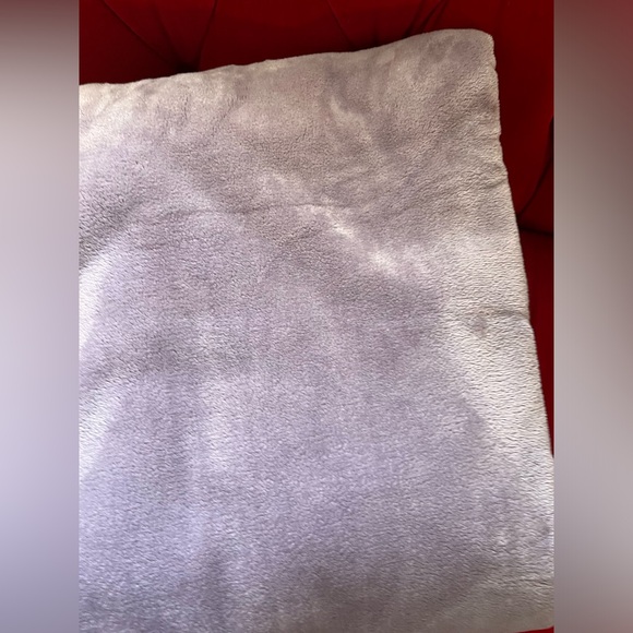 Kate Spade Oversized F/Q Fleece Blanket - Picture 2 of 3